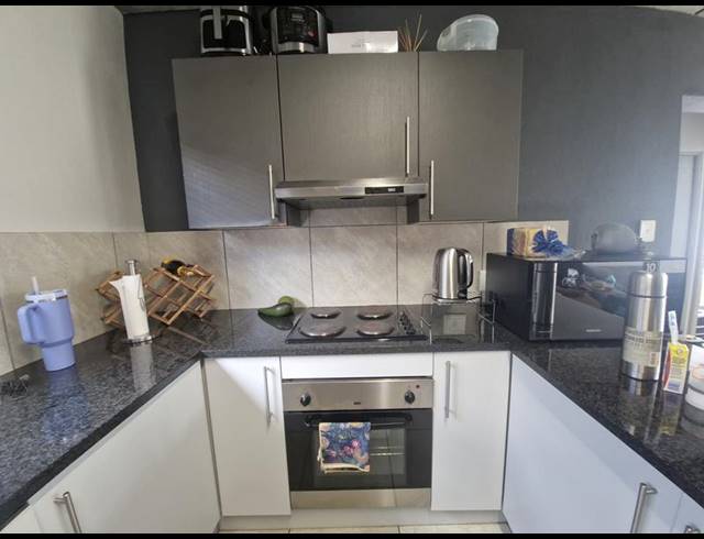 2 BEDROOM APARTMENT FOR SALE IN JANSEN PARK